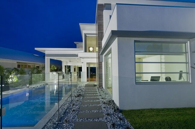 Attractive Glass Pool Fencing for Home
